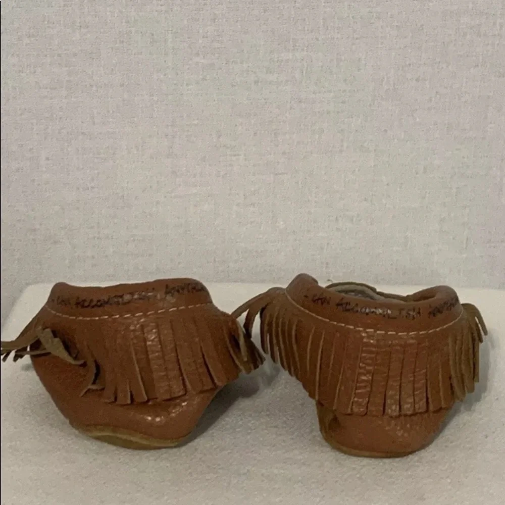 Leather Moccasins Baby Toddler Sz 4 Tan White Shoes 
